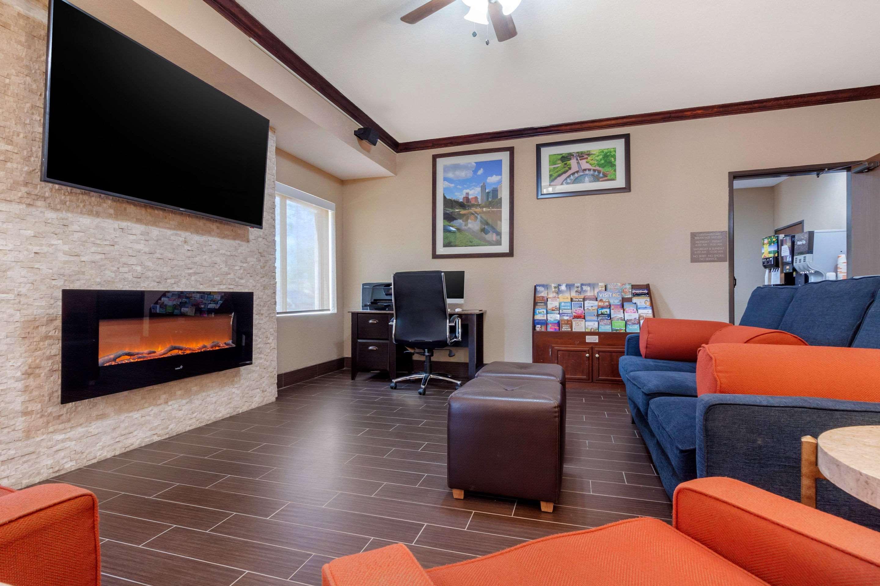 Comfort Suites Omaha East-Council Bluffs Exterior foto