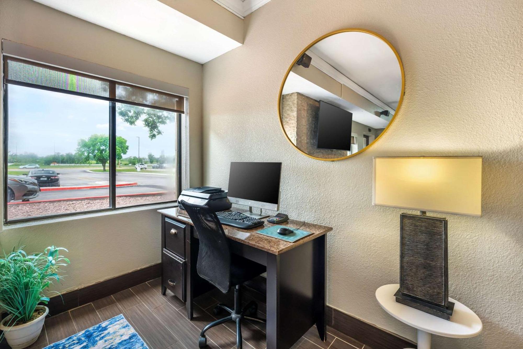 Comfort Suites Omaha East-Council Bluffs Exterior foto